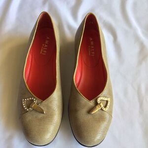Vintage Amalfi by Rangoni Slip-On Kitten Heel Wedge Comfort Shoes Heart